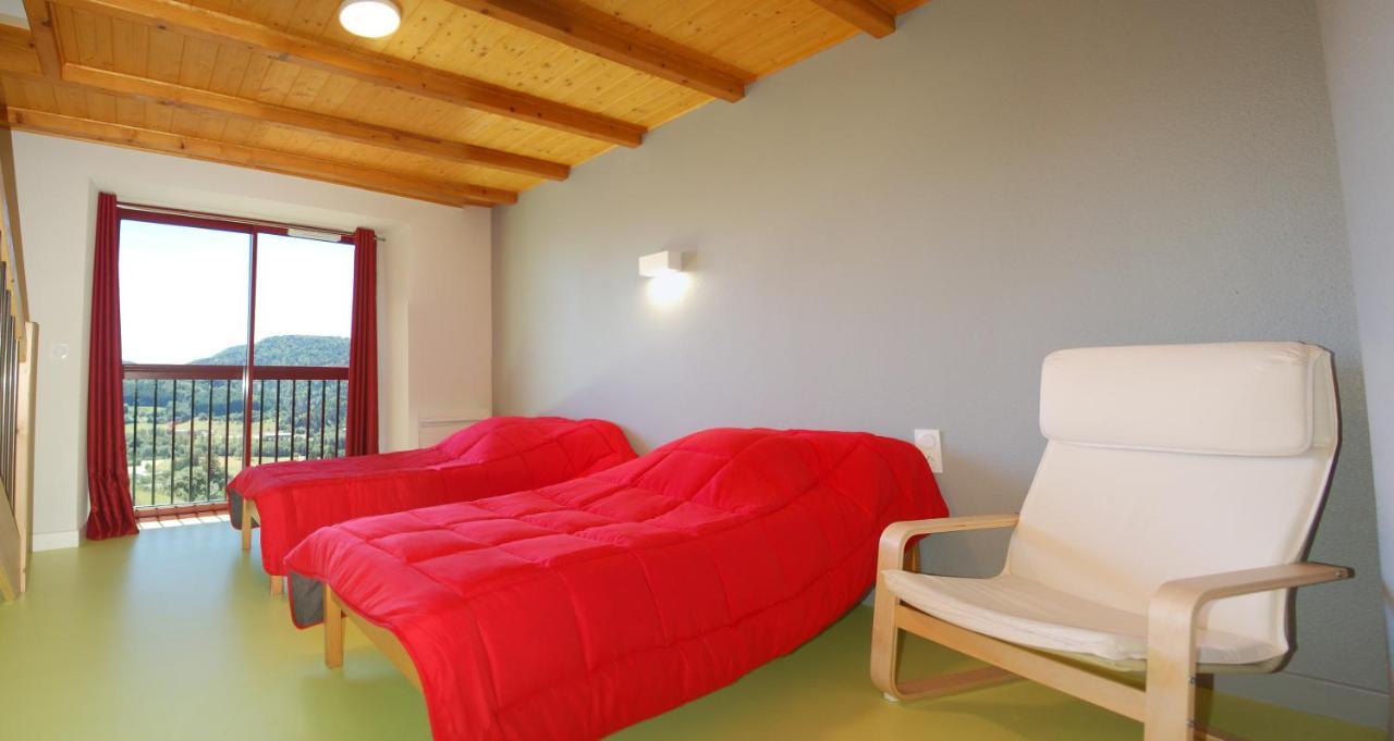 Gîte du Haut Cantal - Meublés avec kitchenette et chambres sans kitchenette Condat  Exterior foto