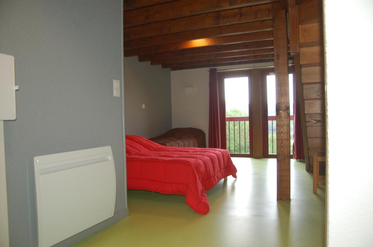 Gîte du Haut Cantal - Meublés avec kitchenette et chambres sans kitchenette Condat  Exterior foto