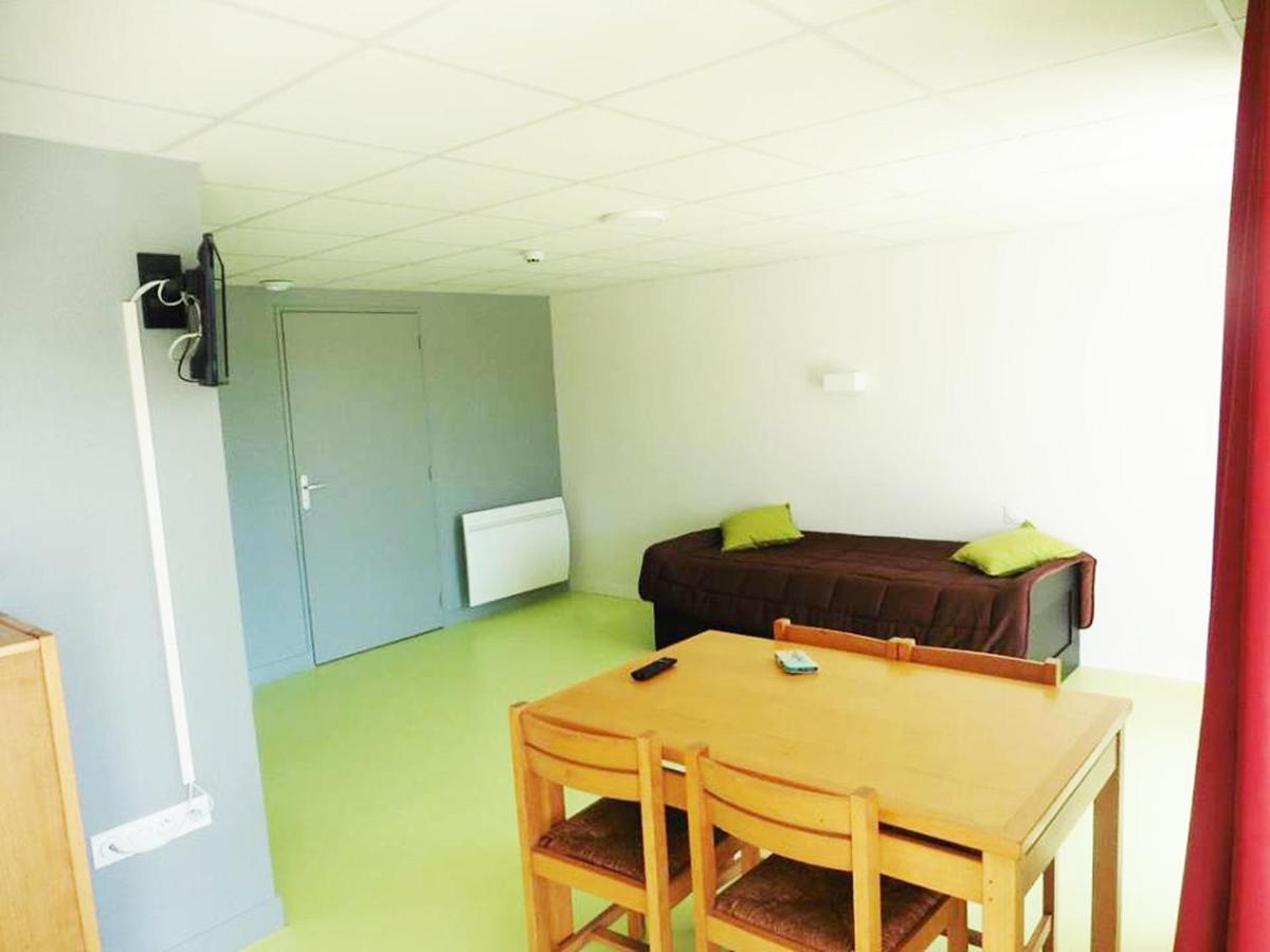 Gîte du Haut Cantal - Meublés avec kitchenette et chambres sans kitchenette Condat  Exterior foto